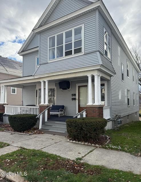 58 Lincoln Avenue, photo 2