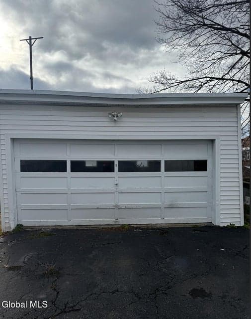 58 Lincoln Avenue, photo 4