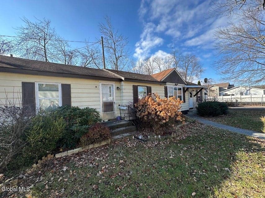 98 Point Breeze Road, photo 1