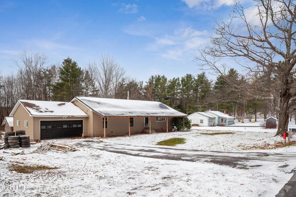 413 Benjamin Road, photo 1