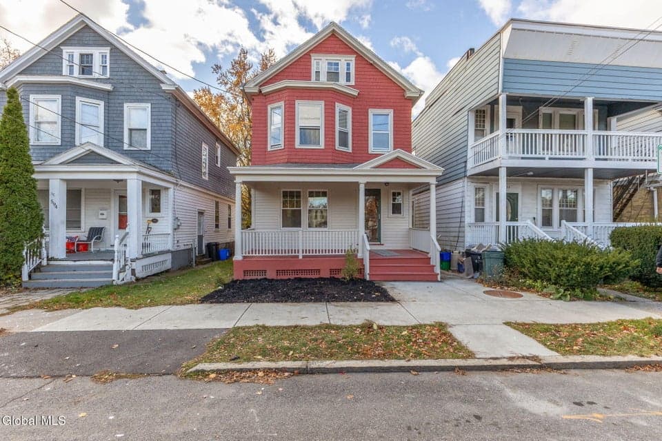 596 Morris Street, photo 1