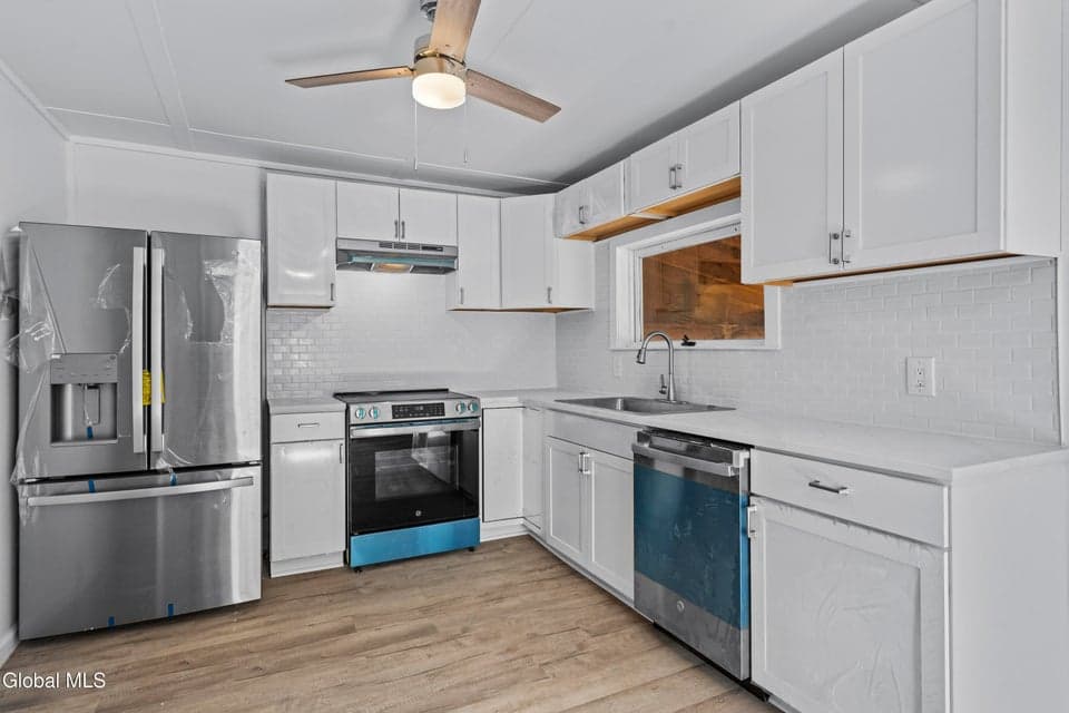 33 Western Avenue, photo 4