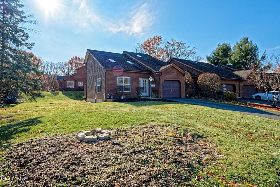 1 Tracey Court, photo 2
