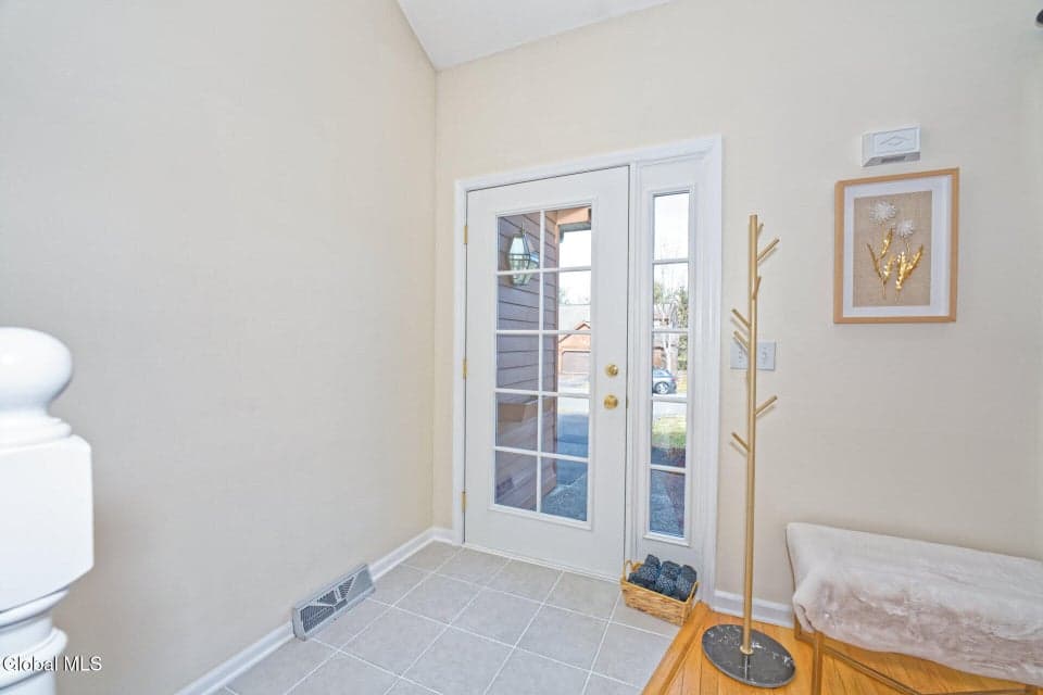 1 Tracey Court, photo 5