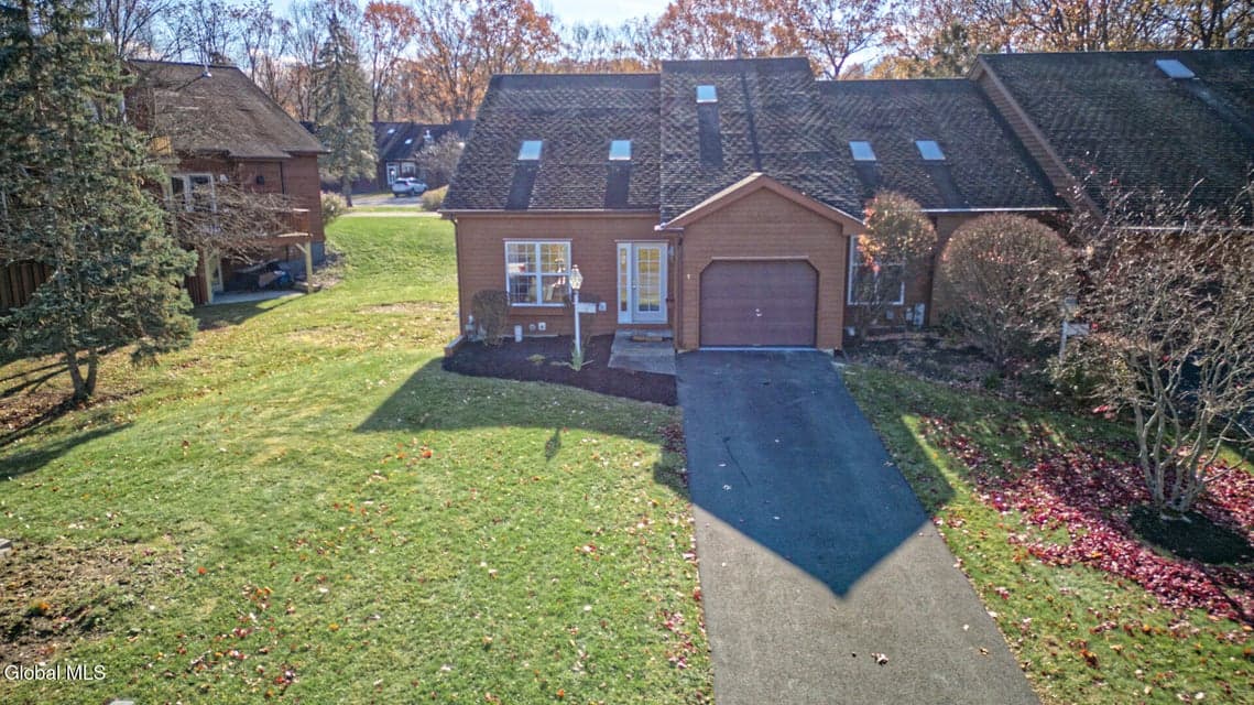 1 Tracey Court, photo 3