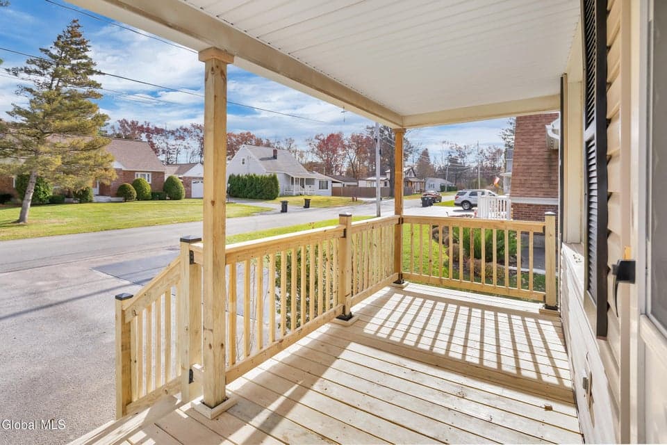1264 Floral Avenue, photo 2