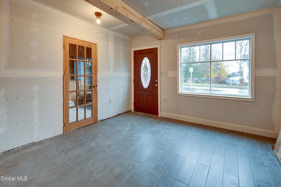 51 Columbia Street, photo 4