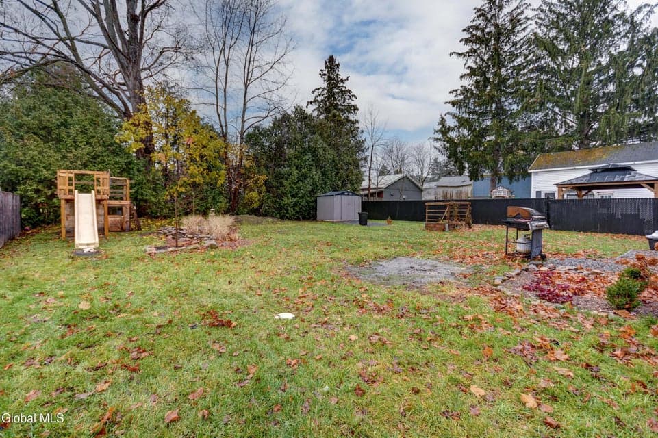 51 Columbia Street, photo 3