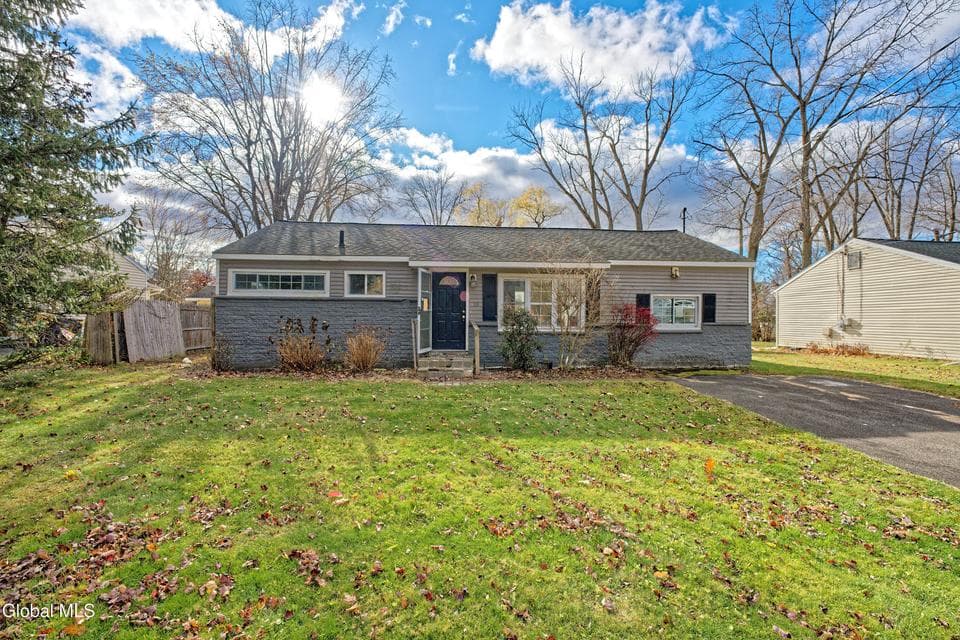 13 Winslow Drive, photo 1