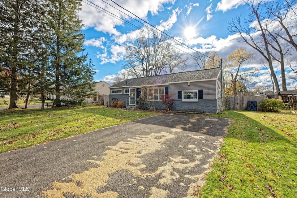 13 Winslow Drive, photo 3