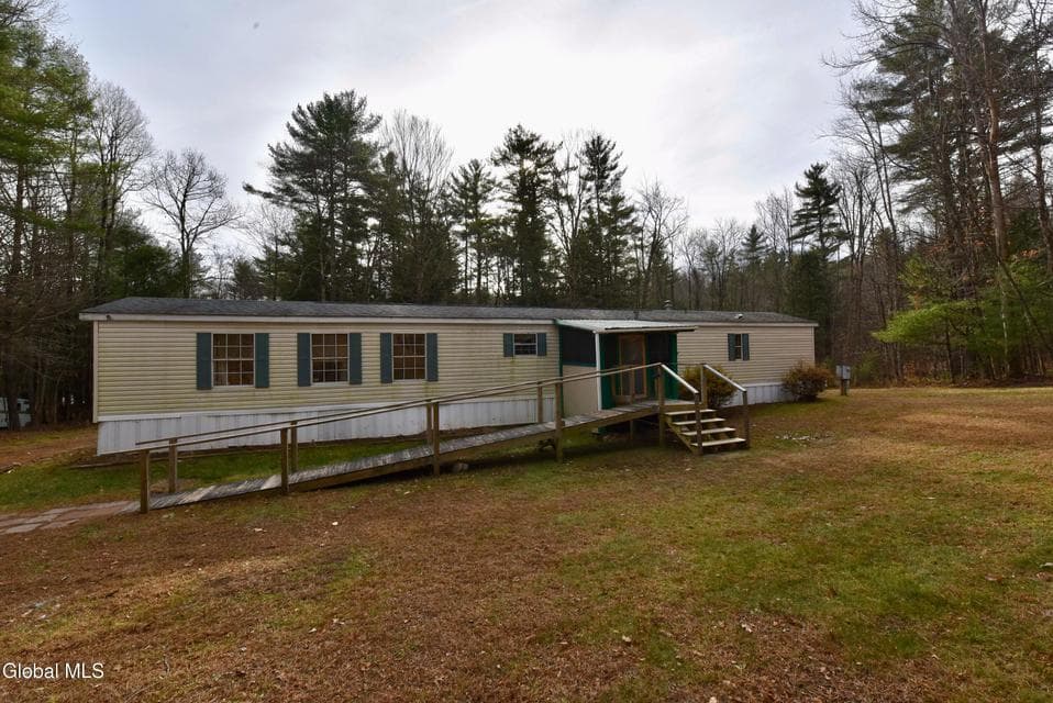 2868 NY-29, photo 4