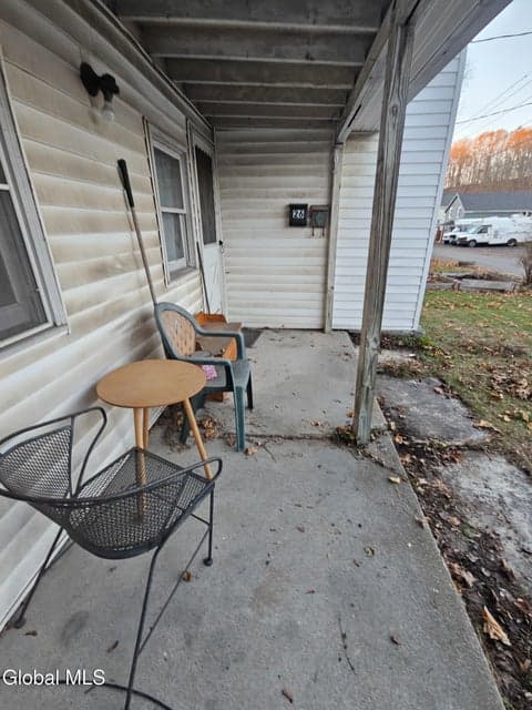 26 Lyman Street, photo 2