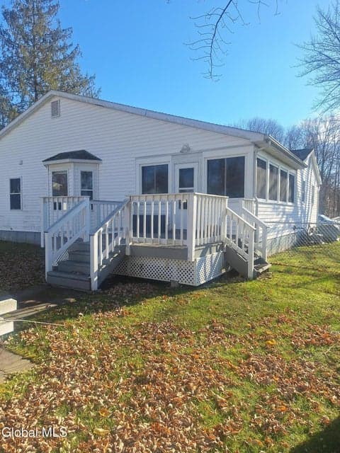 36 Bloomingdale Avenue, photo 2