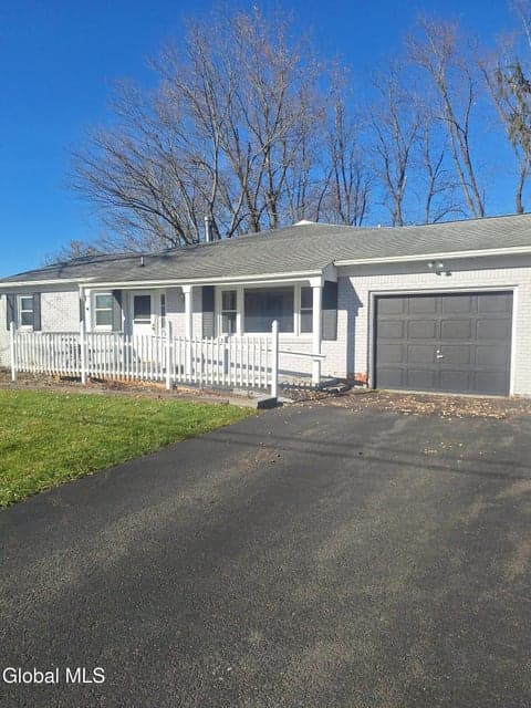 36 Bloomingdale Avenue, photo 3