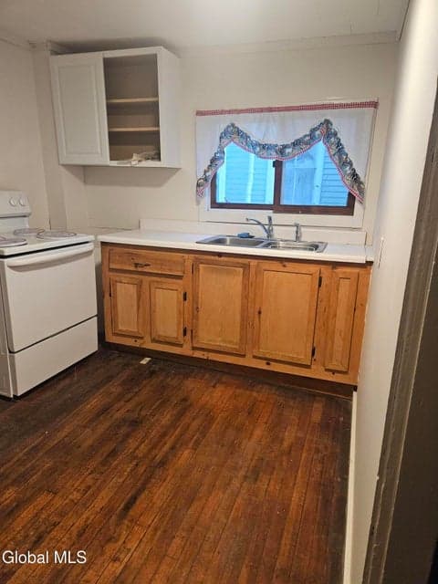 26 Lyman Street, photo 3
