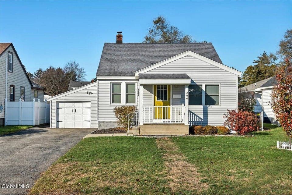 1206 Trinity Avenue, photo 1