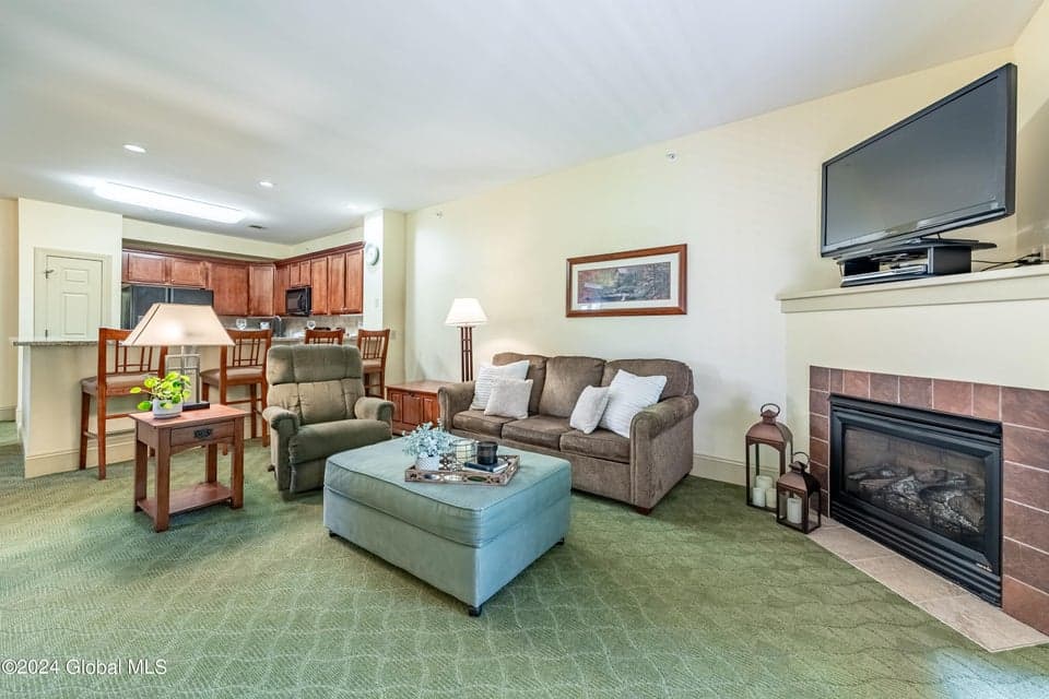 62 Liftside Drive, photo 4