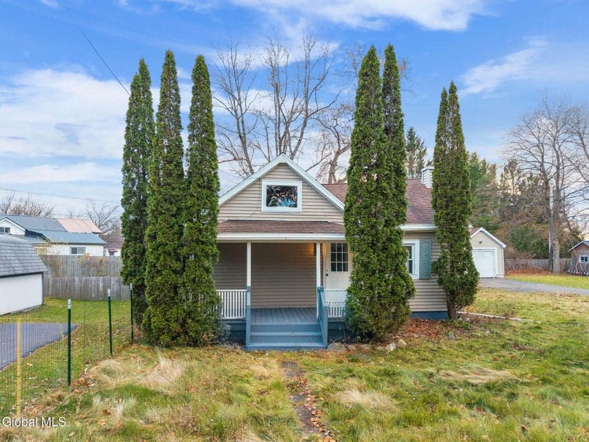 113 McCaffrey Avenue, photo 1