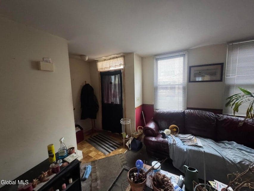 128 S Pearl Street, photo 4