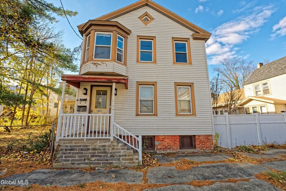 1551 4th Avenue, photo 1