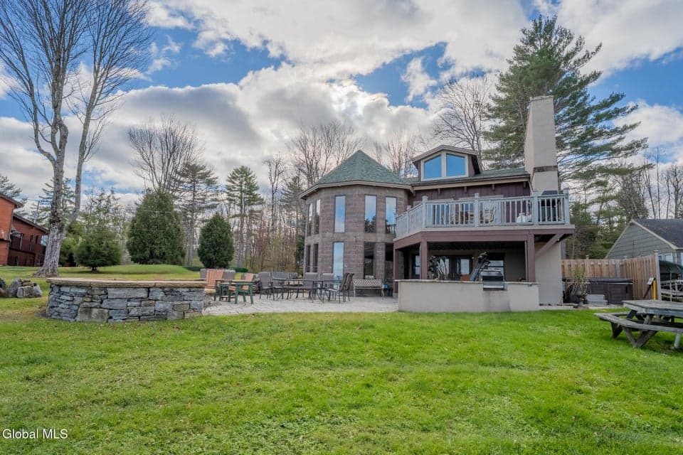 164 Eden Lane, photo 1