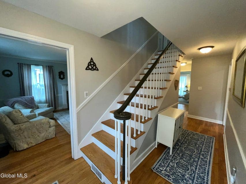 91 Fernbank Avenue, photo 5