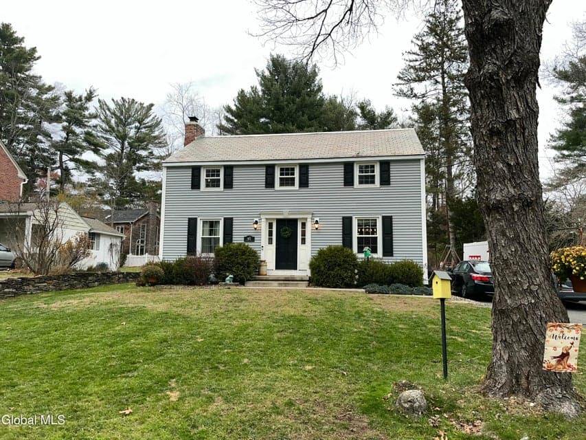 91 Fernbank Avenue, photo 1