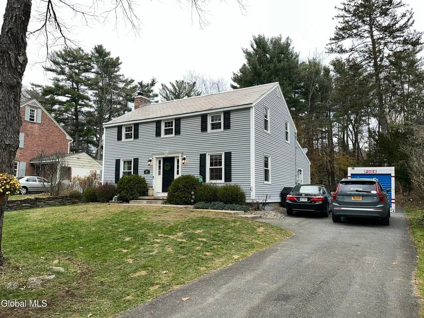 91 Fernbank Avenue, photo 3