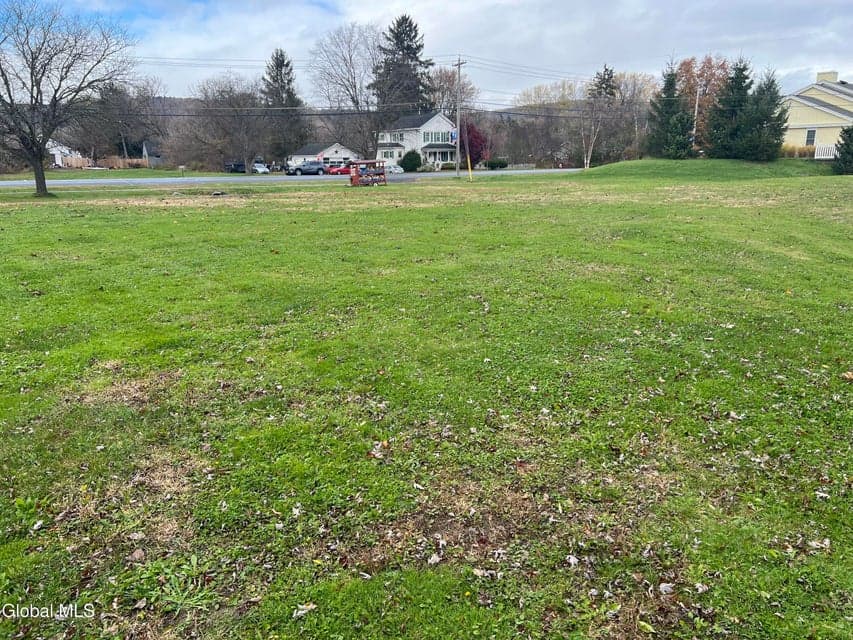184 Main Street, photo 2