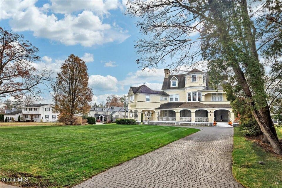 2 Clement Avenue, photo 3