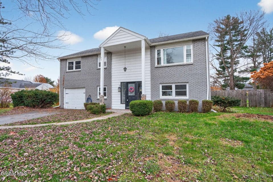 3 Greenway Drive, photo 1