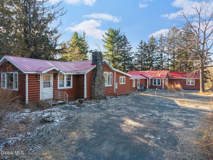 403 Blueberry Hill Road, photo 2