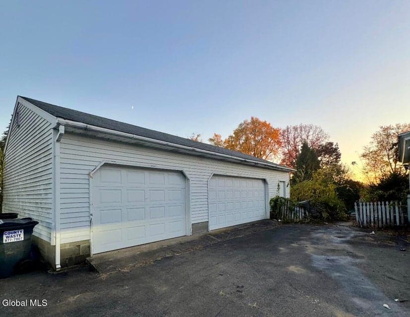 28 Fullerton Avenue, photo 4