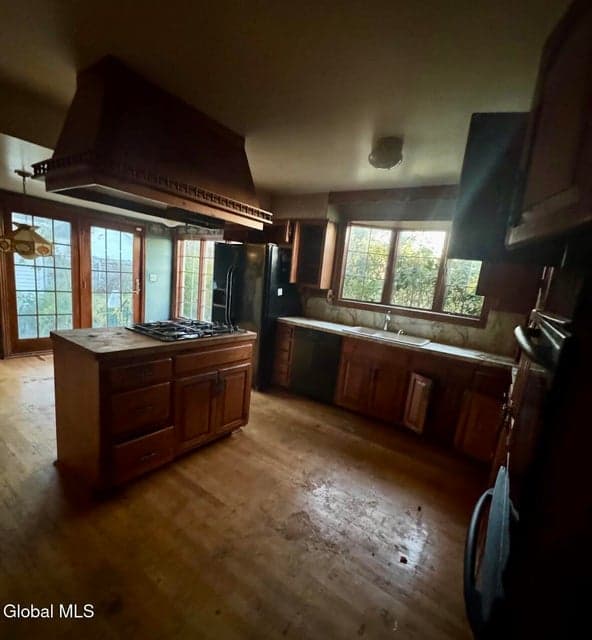 28 Fullerton Avenue, photo 5