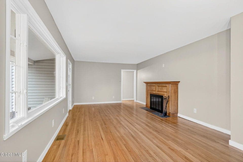 2965 Hillcrest Road, photo 5