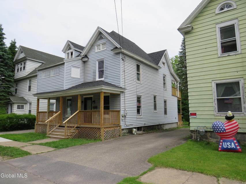 132 West Street, photo 3