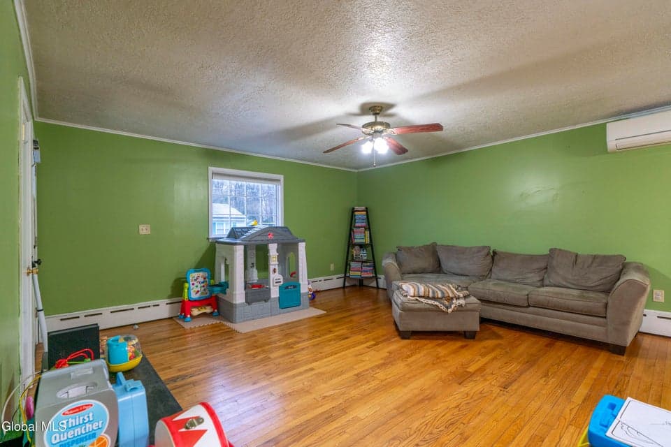 7 Linden Drive, photo 4