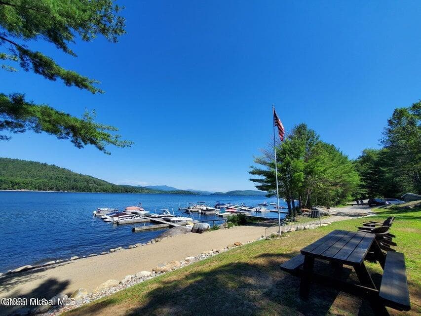 105 Pine Lane, photo 2