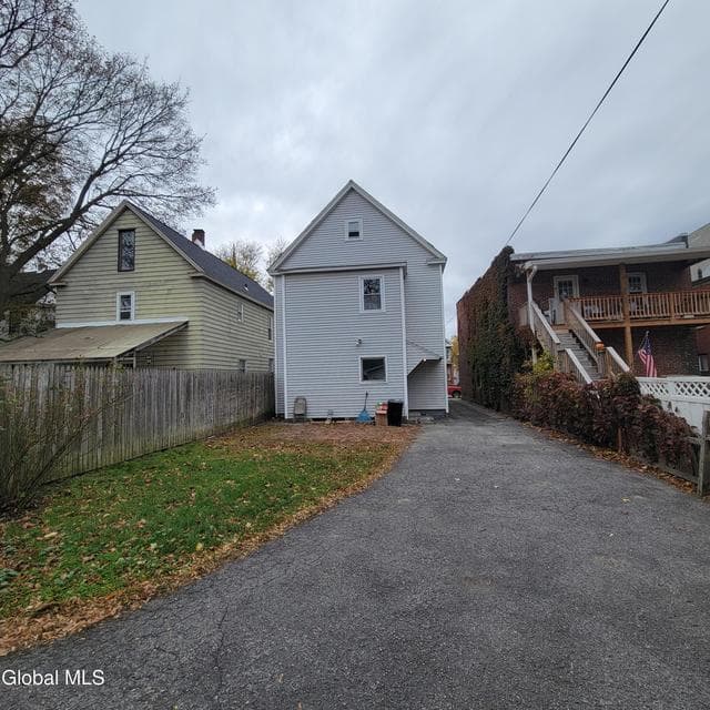 938 Park Avenue, photo 3