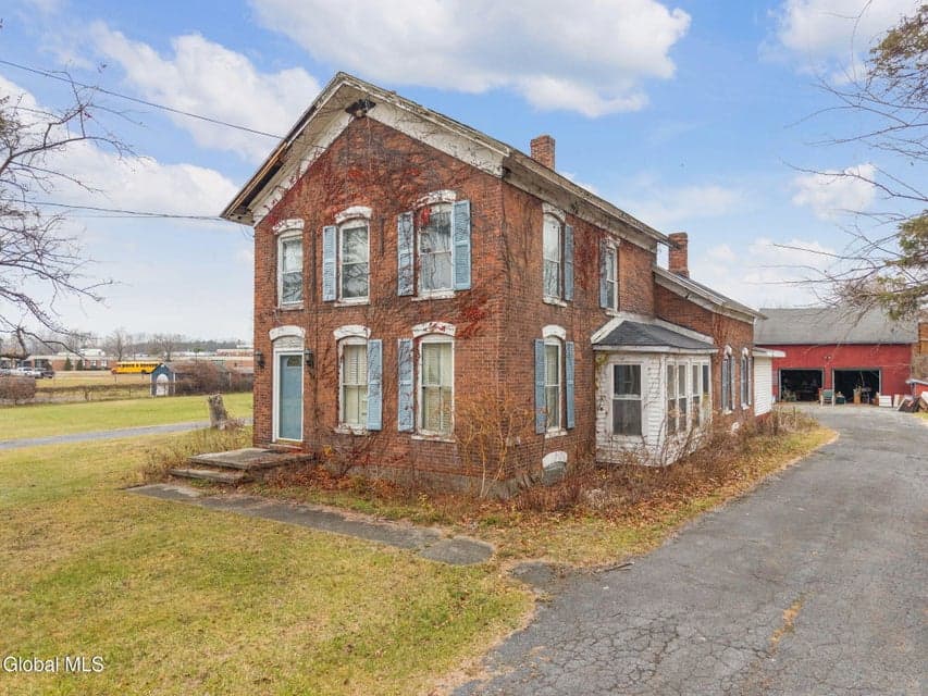1065 Dix Avenue, photo 2