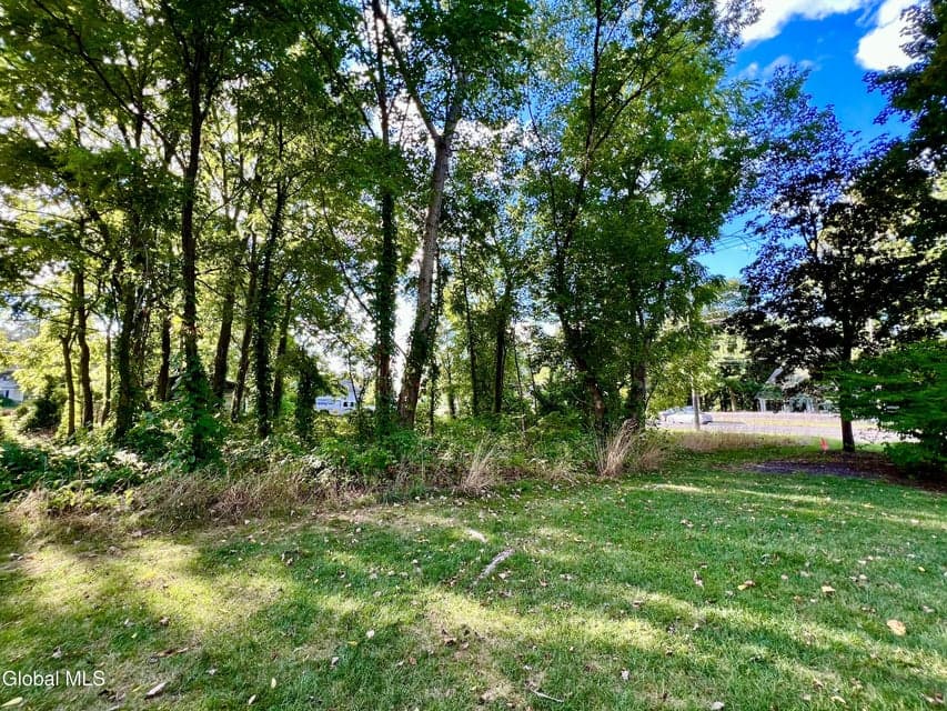 2808 Troy Schenectady Road, photo 4