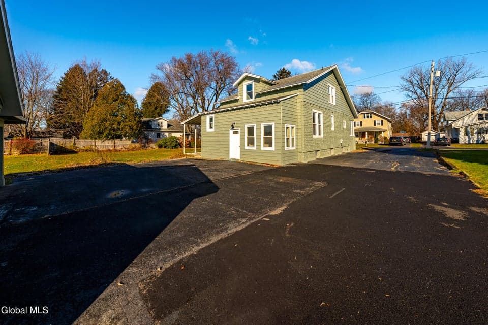 21 Magee Drive, photo 4