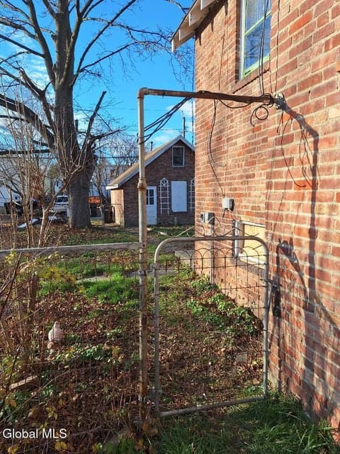 743 6th Avenue, photo 4