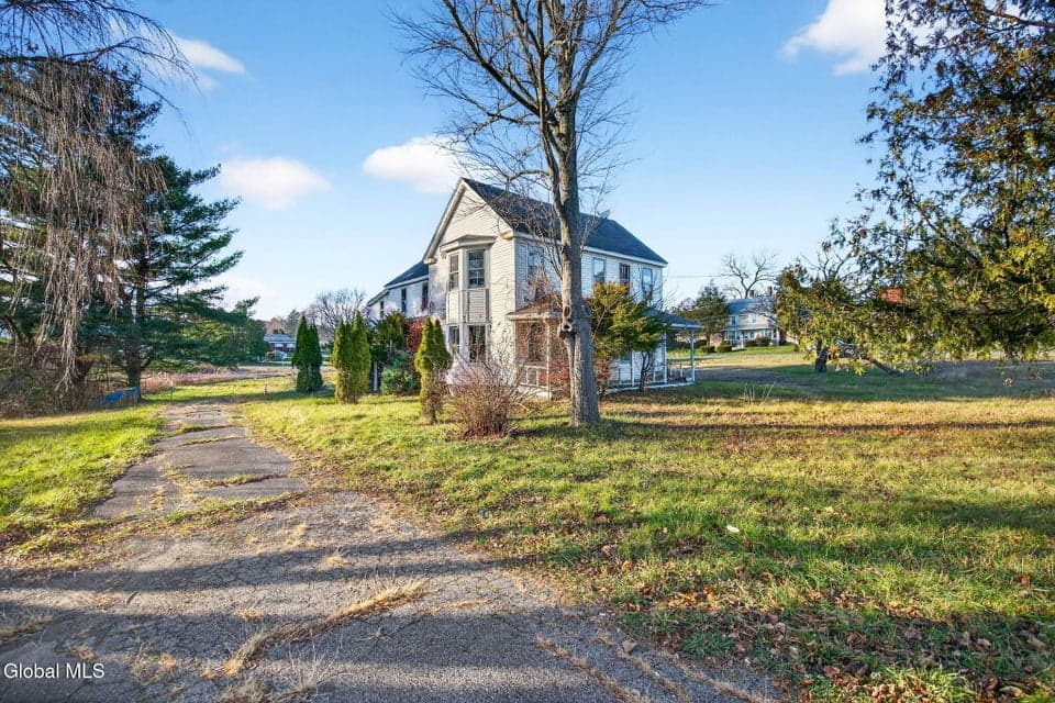 522 Loudon Road, photo 4