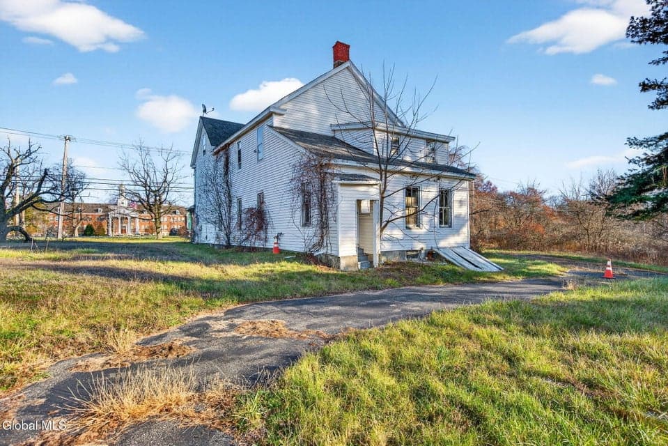 522 Loudon Road, photo 5