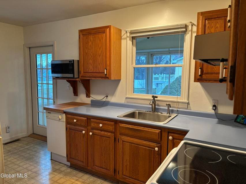 1 Elinor Place, photo 4