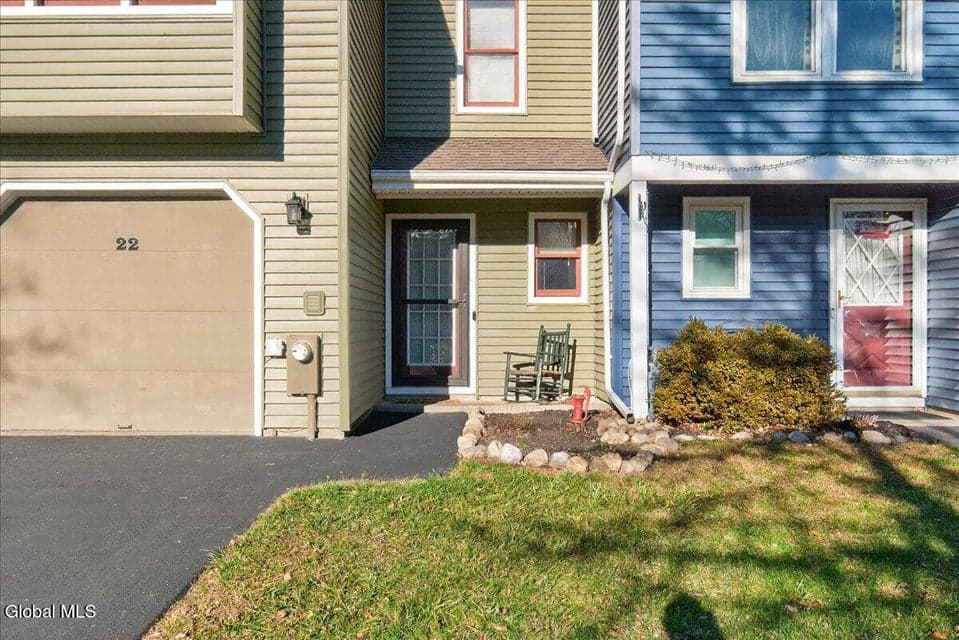 22 Lexington Drive, photo 3