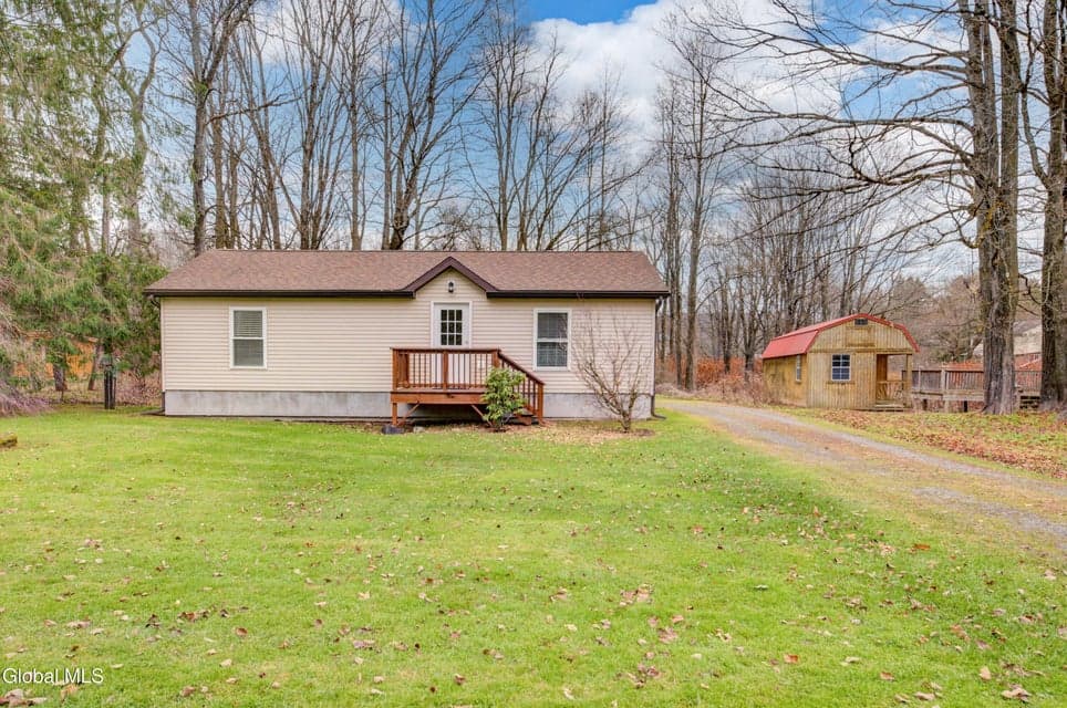 593 Greenough Road, photo 1