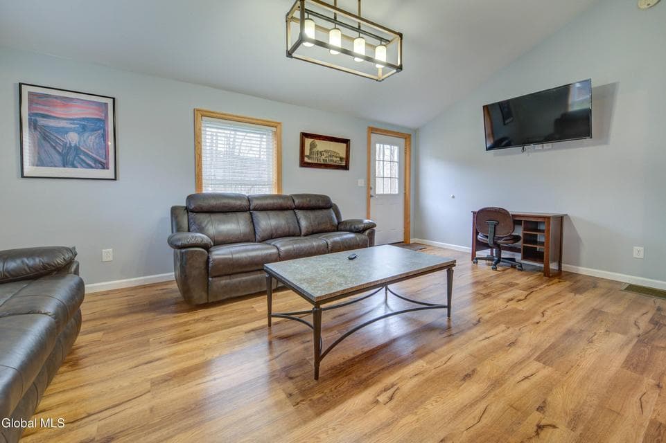 593 Greenough Road, photo 4