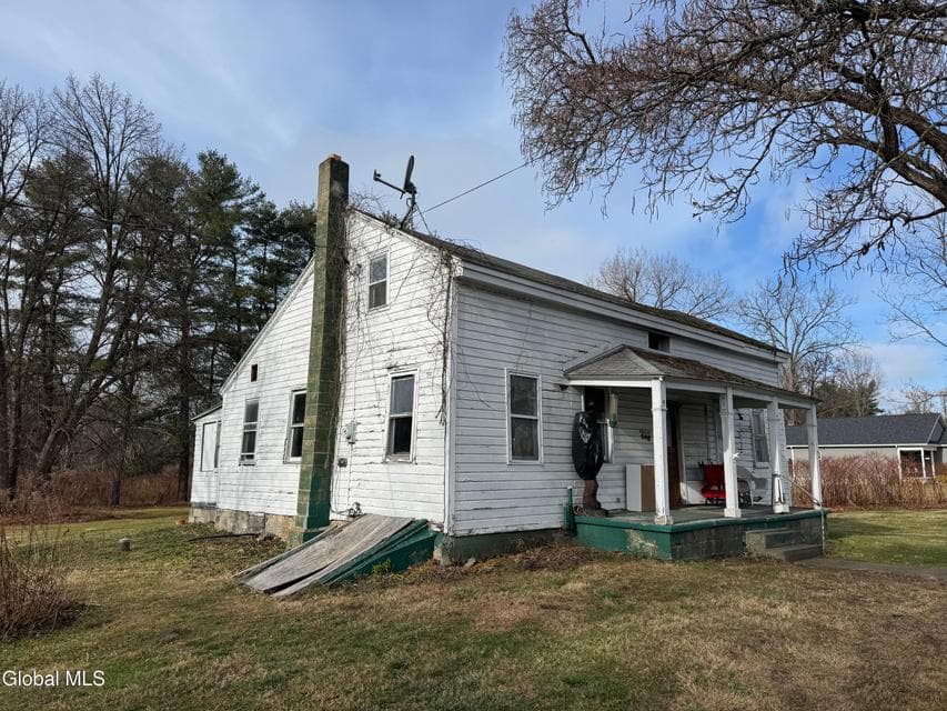 723 Ridge Road, photo 1